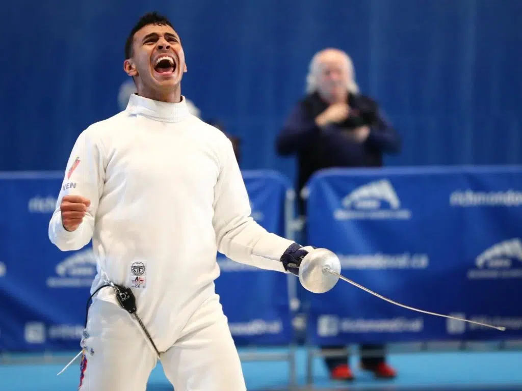 La imagen tiene un atributo ALT vacío; su nombre de archivo es RUBEN-LIMARDO-edited-1024x768.jpeg-1.webp