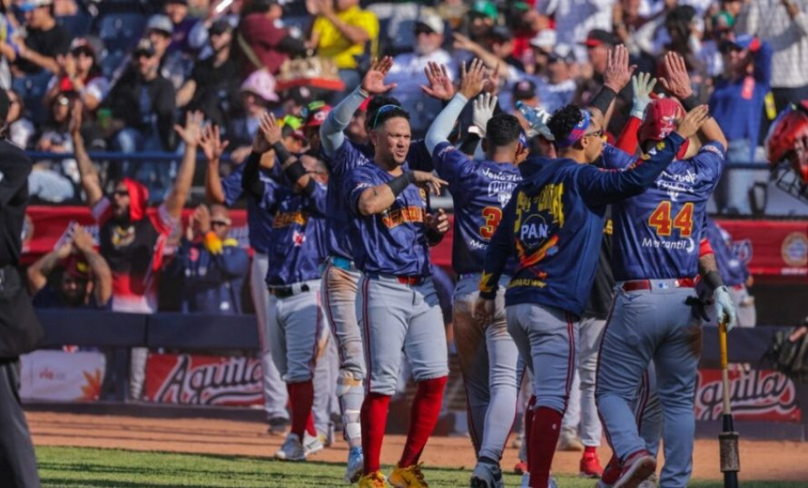 ¡Venezuela resurge de las cenizas! Cardenales de Lara vencen a Puerto Rico en la Serie del Caribe