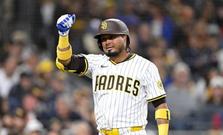 ¡La Regadera Imparable! Luis Arráez Lidera la MLB con su Bat Explosivo
